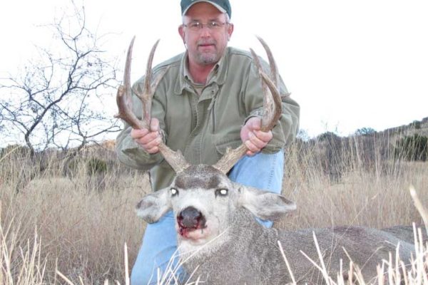 Mule-Deer-trophy-Hunting-Pictures-at-CF-Ranch-Alpine-West-Texas-Roger-Schulte-Deer-2010-#4